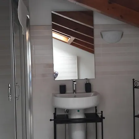 B&B Como Lake Cottage לקו