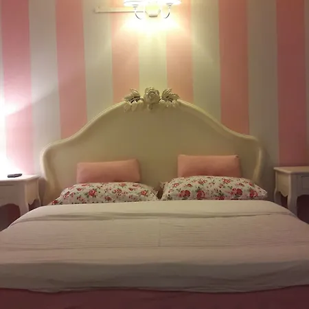 B&B Como Lake Cottage ベッド・アンド・ブレックファスト 3*